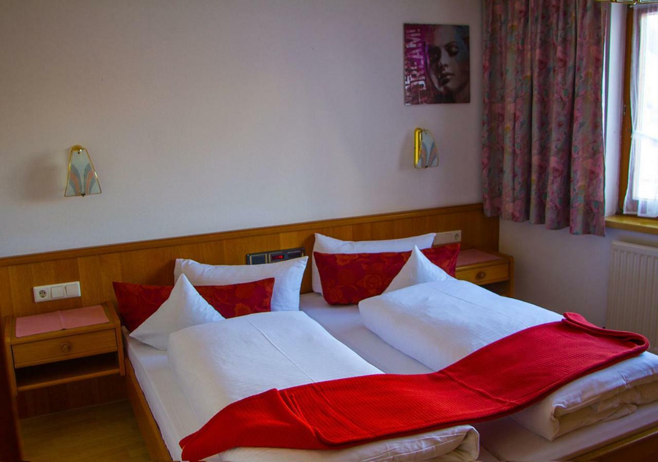 Collina Hotel Garni Nauders Exterior photo